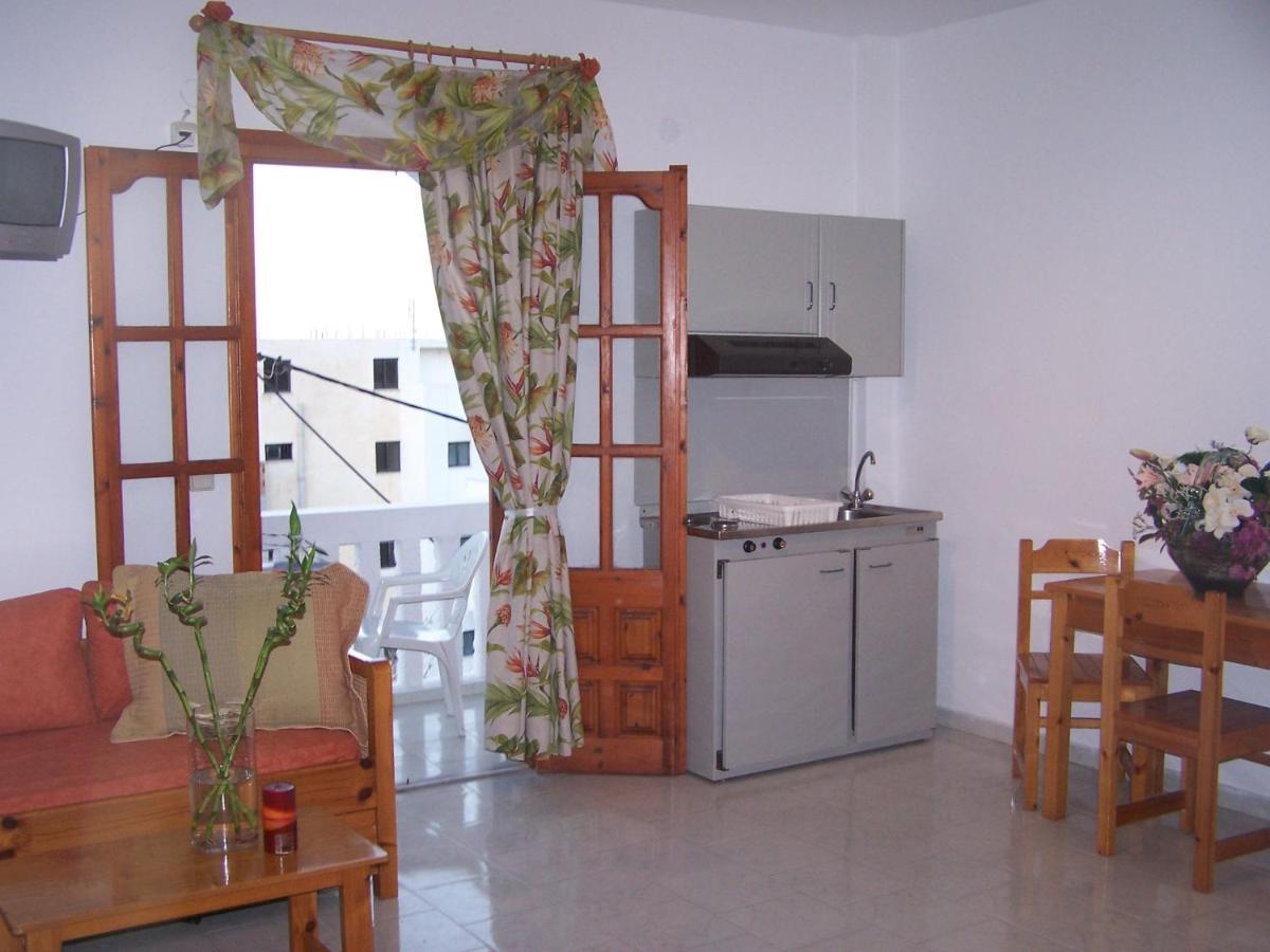 Sea Stone Apartments Cárpatos Quarto foto